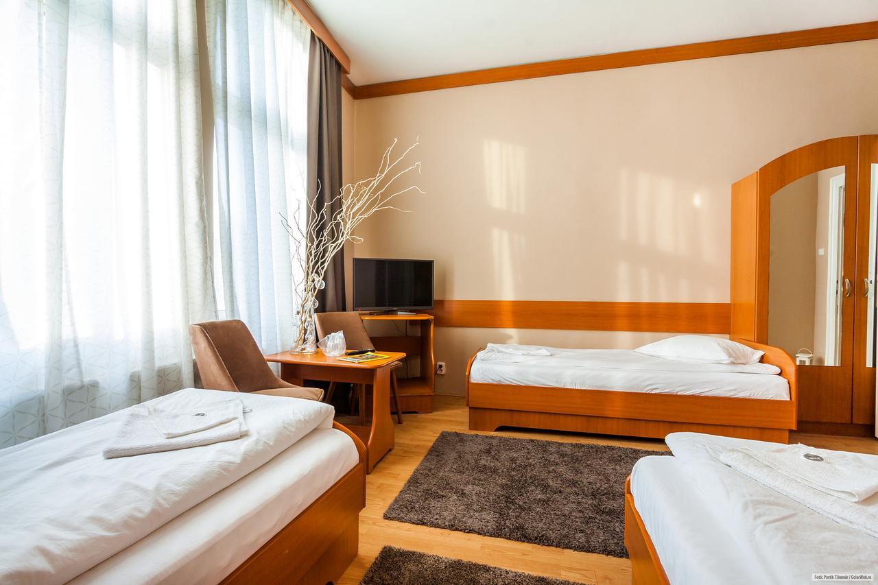 Szilagyi Hotel&Restaurant Gheorgheni  Ngoại thất bức ảnh